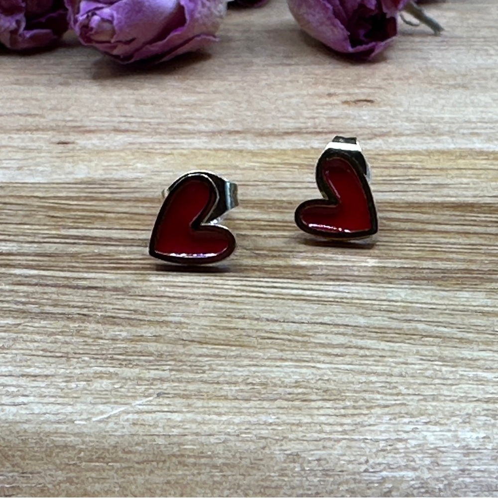 Red heart earrings (NEW)